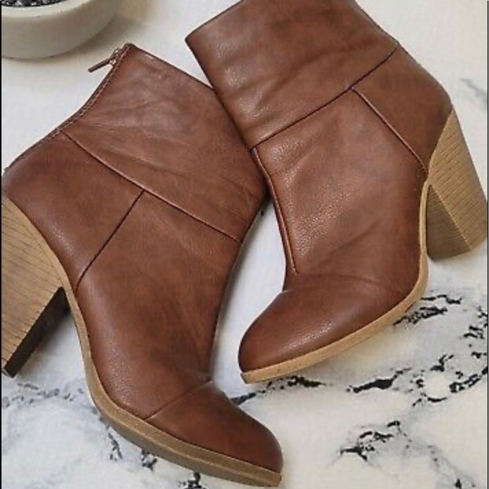 SO Women's Brown Ankle Booties Boots Heeled Size 6